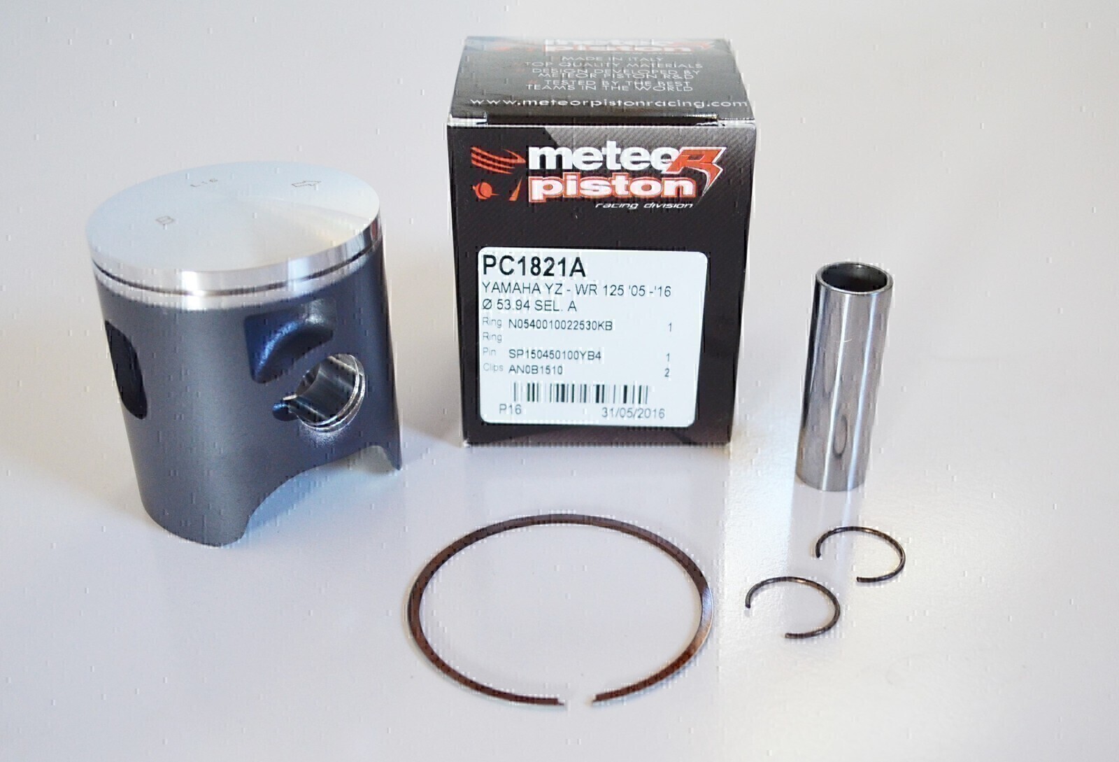 YAMAHA 2T Meteor Piston Kits